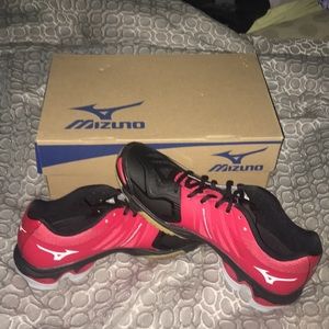 NWOT Mizuno Wave Lightning Z2 Volleyball Shoes